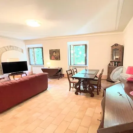 Traditional Town House Central - Car Is Unnecessary - Wifi - Sleeps 10 Spoleto