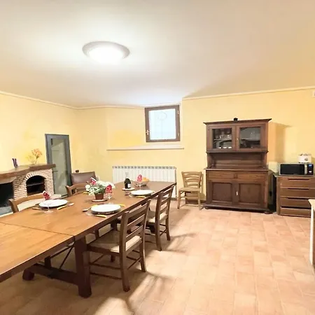 Villa Traditional Town House Central - Car Is Unnecessary - Wifi - Sleeps 10 *