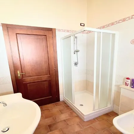 Villa Traditional Town House Central - Car Is Unnecessary - Wifi - Sleeps 10 *