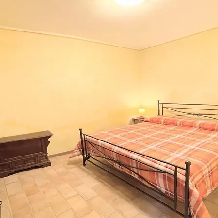 Traditional Town House Central - Car Is Unnecessary - Wifi - Sleeps 10 * Spoleto