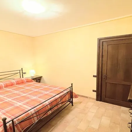 Villa Traditional Town House Central - Car Is Unnecessary - Wifi - Sleeps 10 *