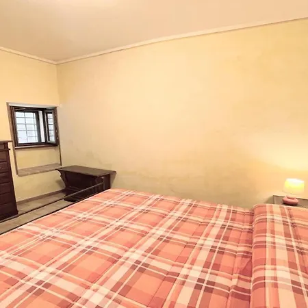 Villa Traditional Town House Central - Car Is Unnecessary - Wifi - Sleeps 10 *
