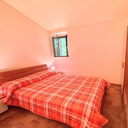 Traditional Town House Central - Car Is Unnecessary - Wifi - Sleeps 10 Spoleto