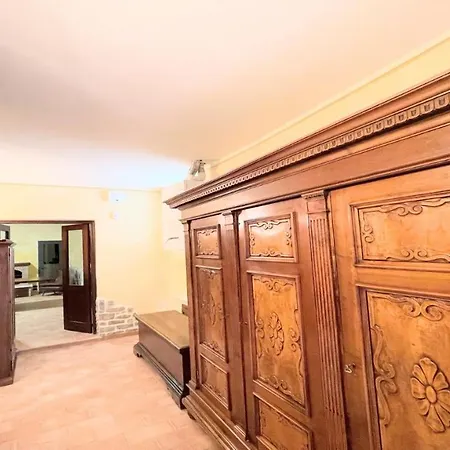 Traditional Town House Central - Car Is Unnecessary - Wifi - Sleeps 10 Spoleto